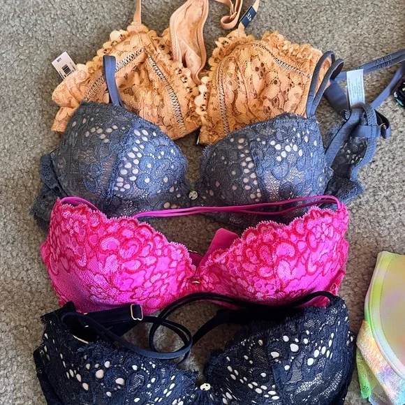 Victoria's Secret huge lot of bras and panties vintage pristine condition - Picture 5 of 7